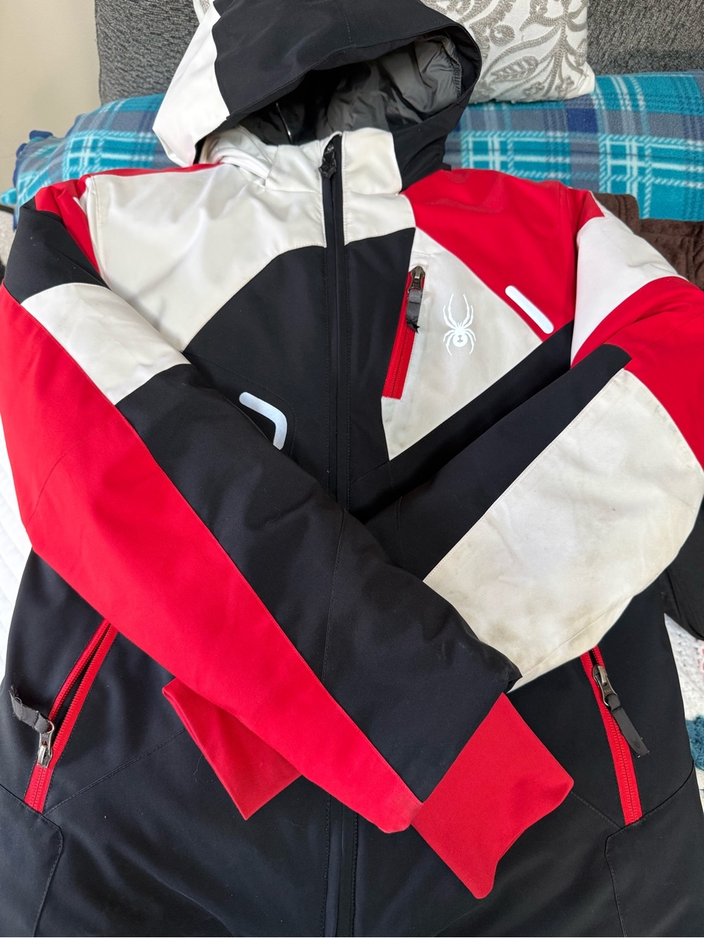 Spyder Youth Leader Insulated Ski Jacket in Red, Black, and White (18youth)